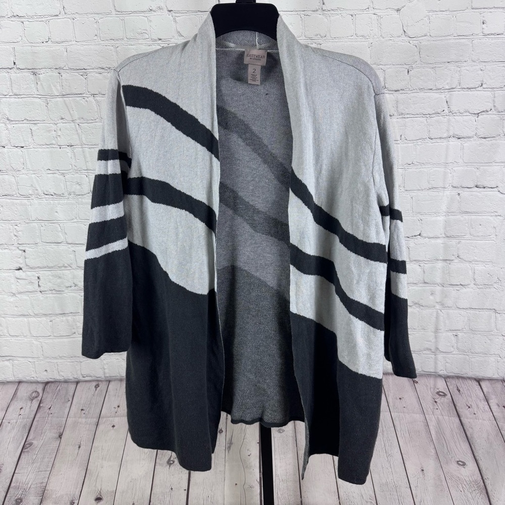 Chico’s Easywear Gray and Black Open Front Cardigan Size 2 Large